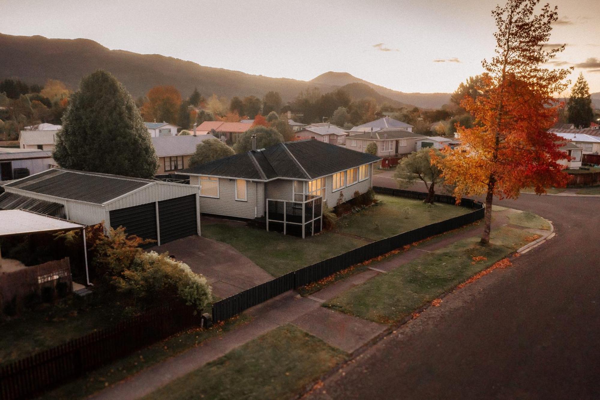 Alpine House Tongariro - Turangi Holiday Home Exterior foto